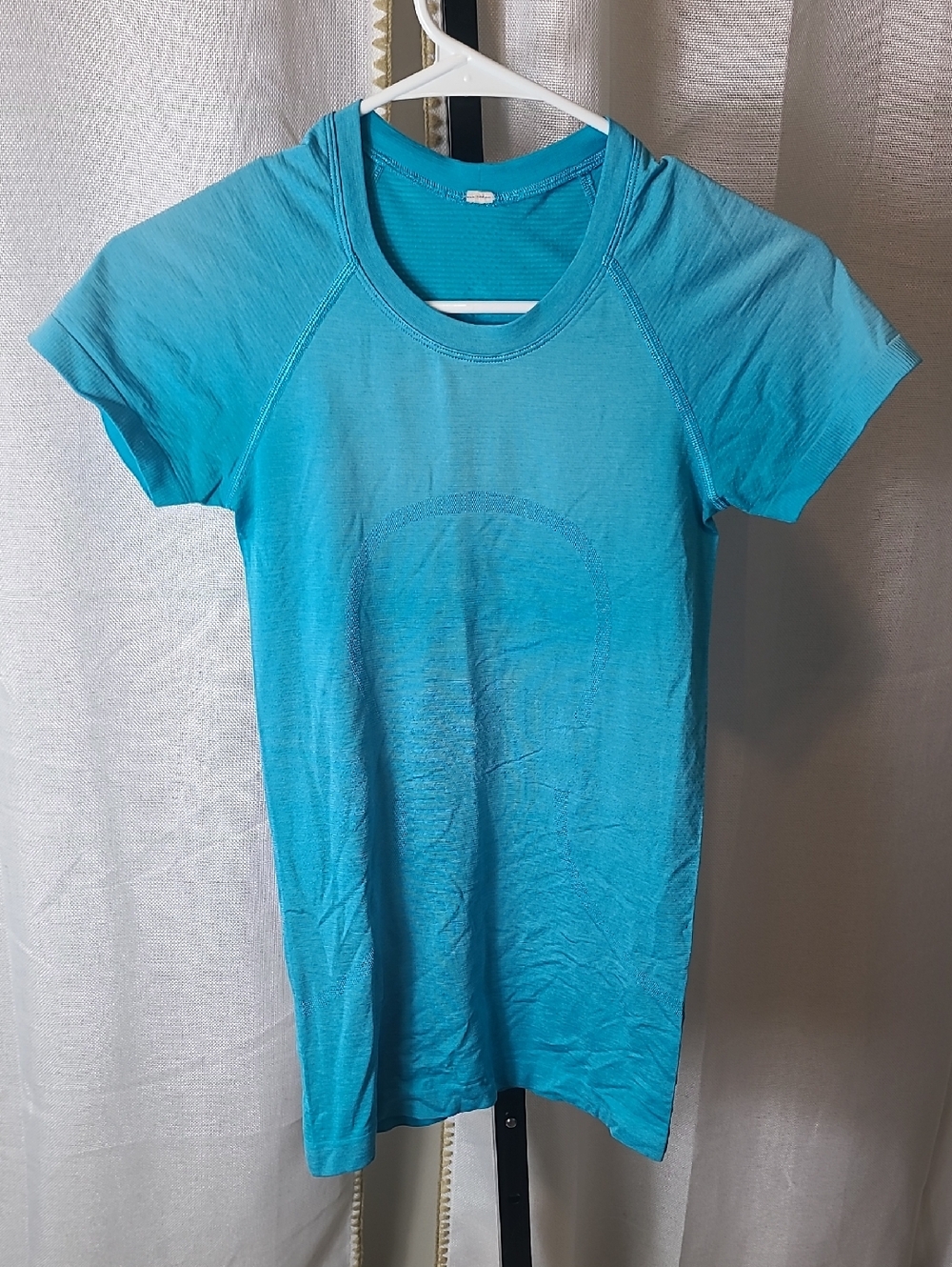 Lululemon Swiftly Tech Short-Sleeve Shirt in Blue Size 2